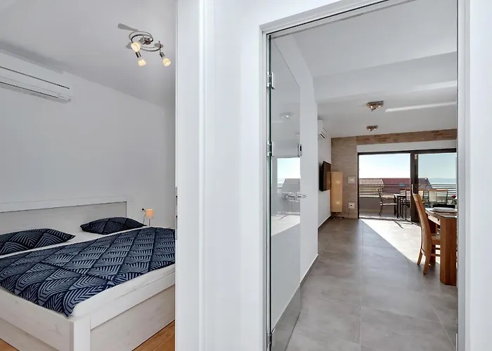Luxury Apartment Sidro With Free Beach Parking