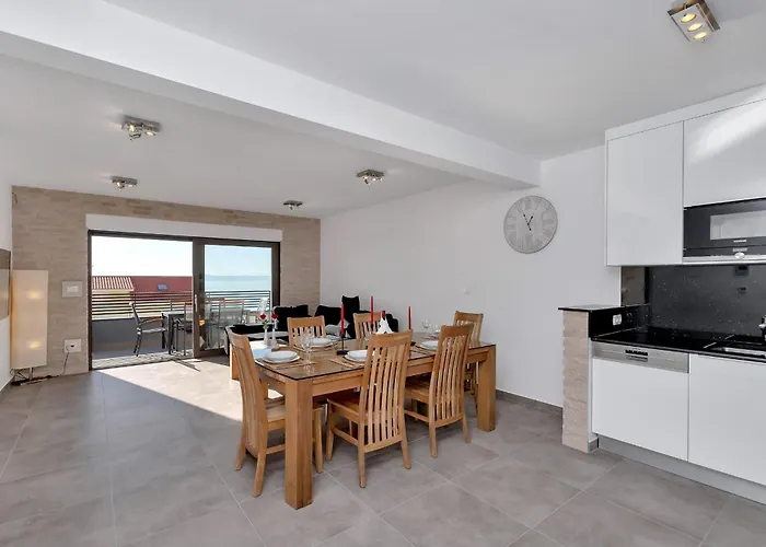 Luxury Apartment Sidro With Free Beach Parking