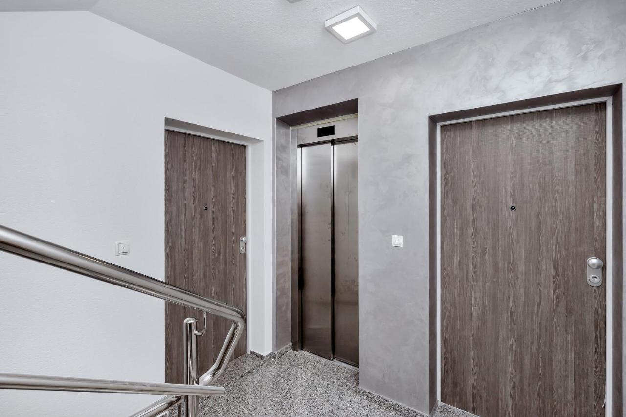 Luxury Sidro With Free Parking Apartment