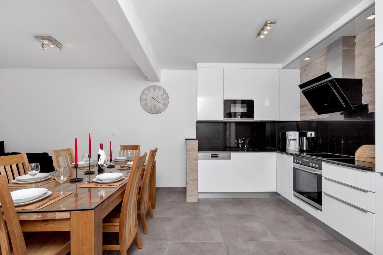 Luxury Sidro With Free Parking Apartment